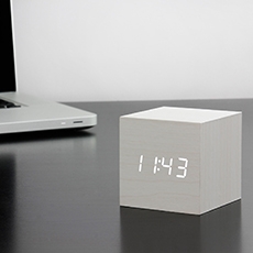 Часы Cube Click Clock 